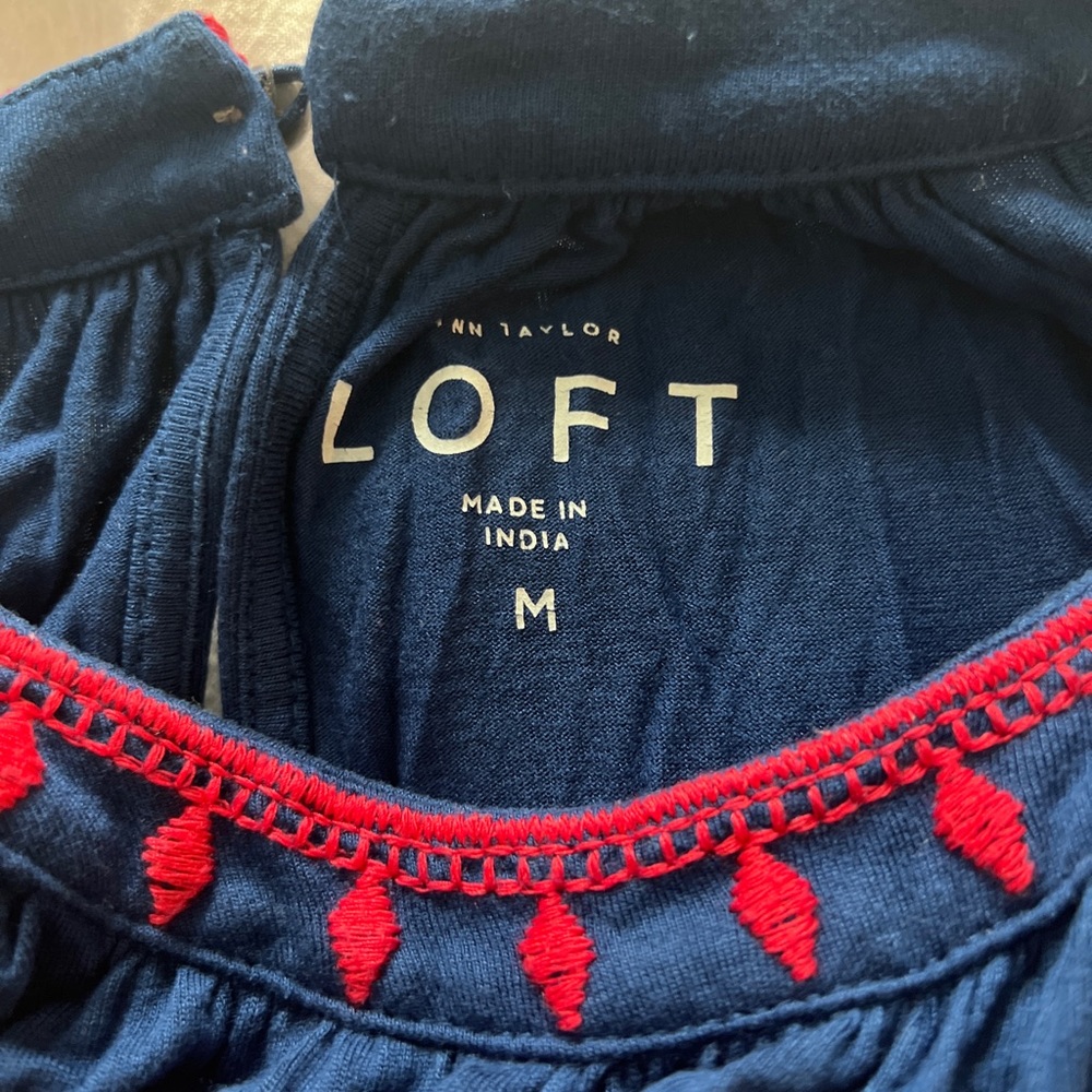 Loft Top - Picture 2 of 2